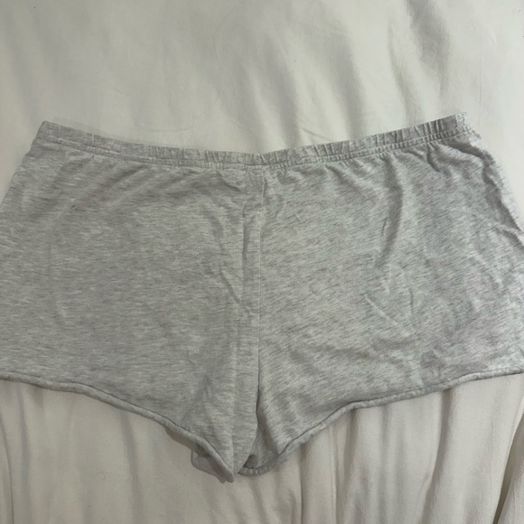 Aritzia Heather Grey Women's Shorts - Picture 2 of 6